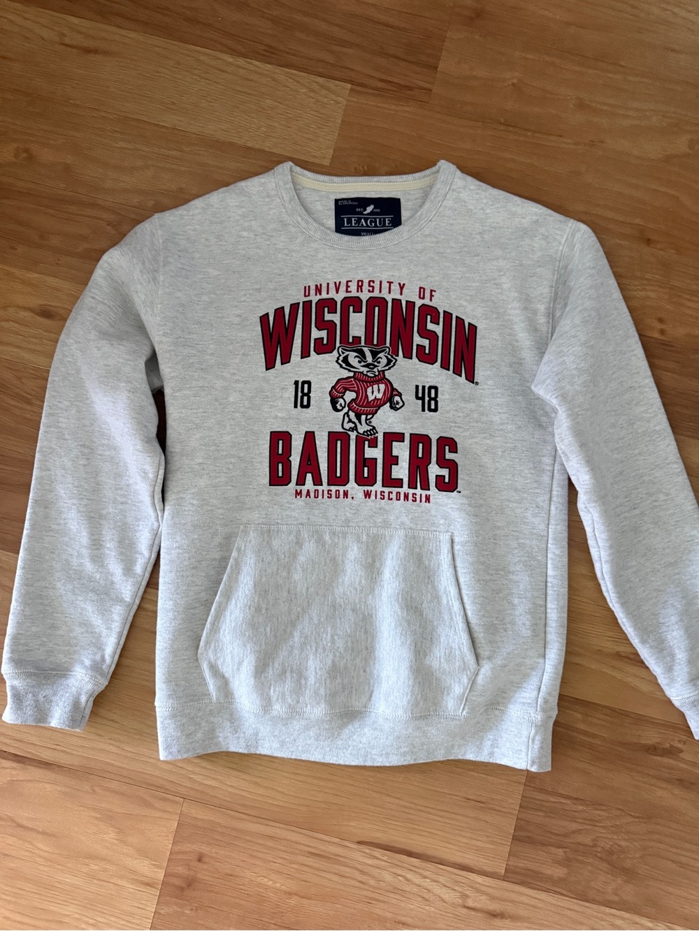 University of Wisconsin Madison Grey Crewneck Sweatshirt Size Small
